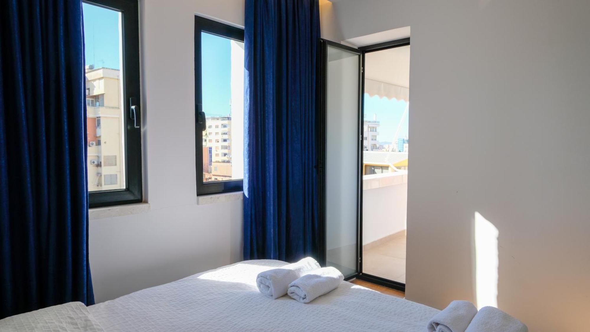 2E Center Apartment Тирана Екстер'єр фото