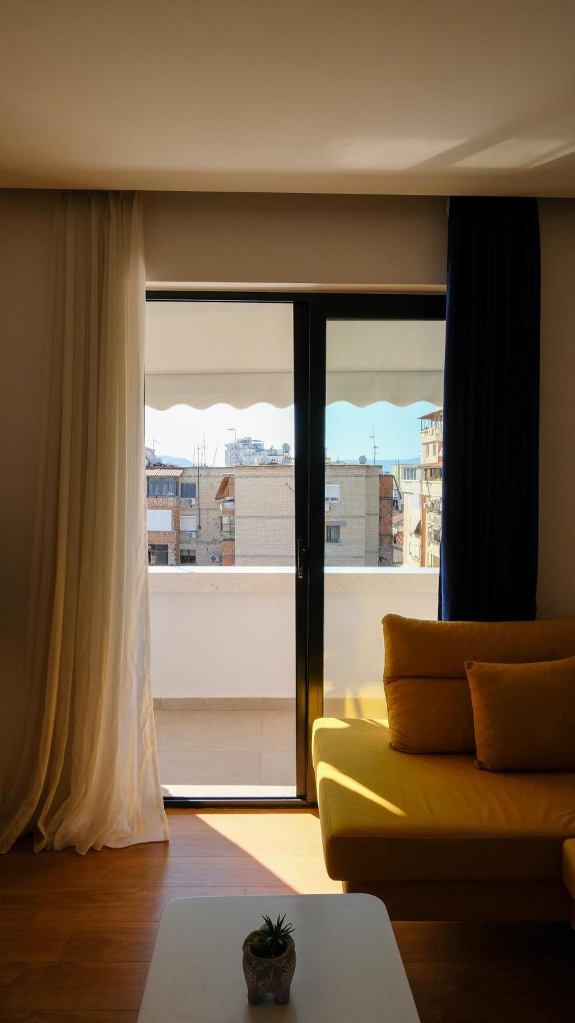 2E Center Apartment Тирана Екстер'єр фото
