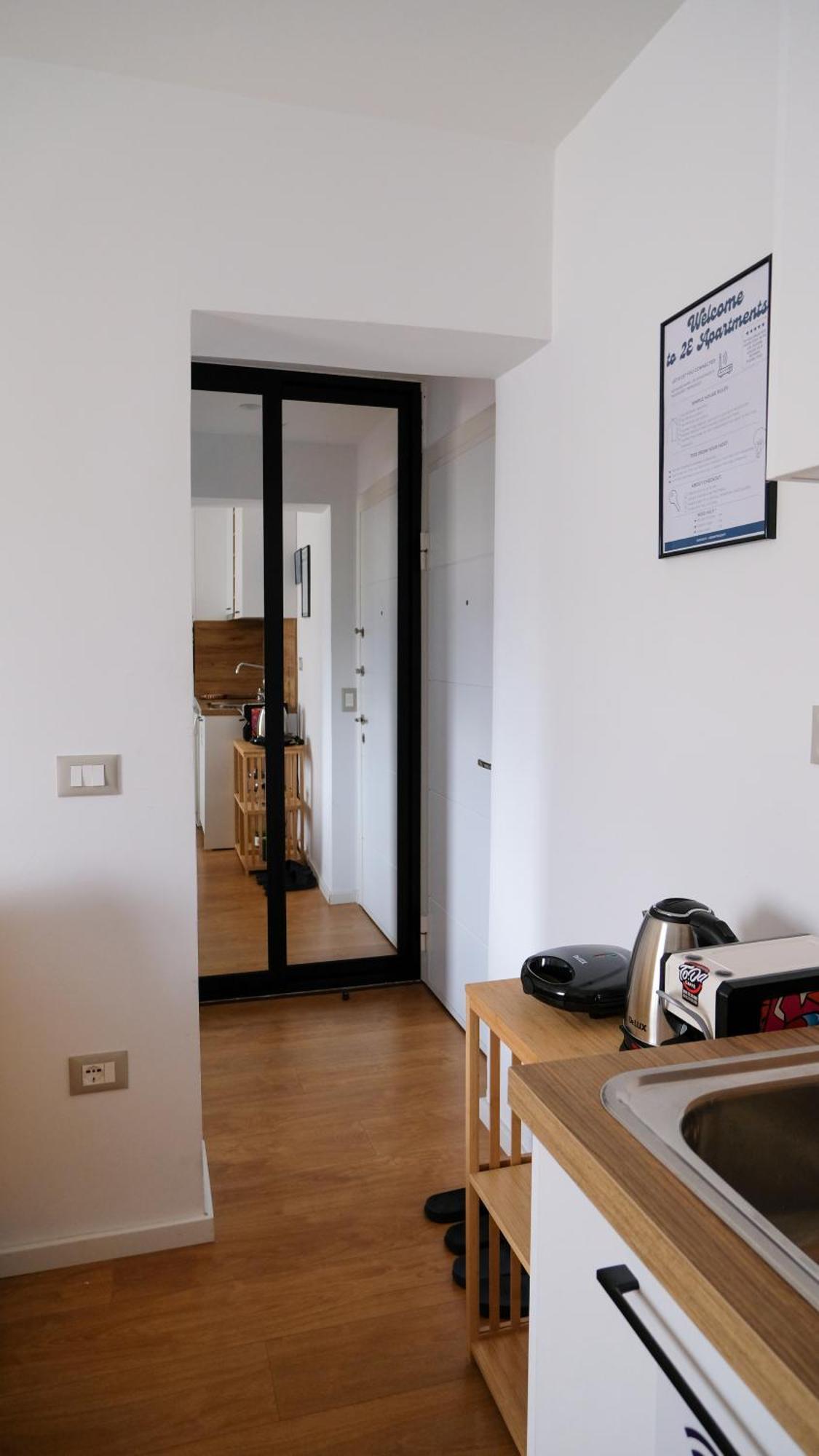 2E Center Apartment Тирана Екстер'єр фото