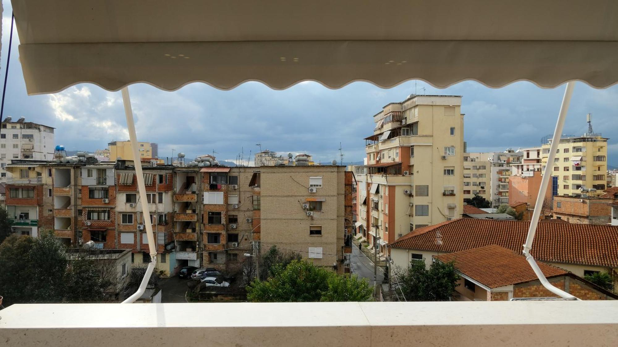 2E Center Apartment Тирана Екстер'єр фото