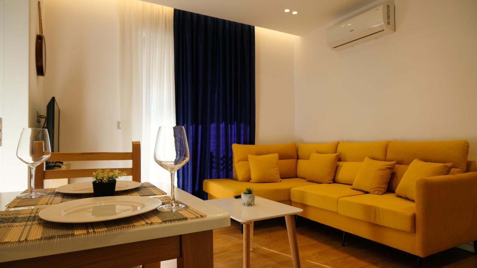 2E Center Apartment Тирана Екстер'єр фото